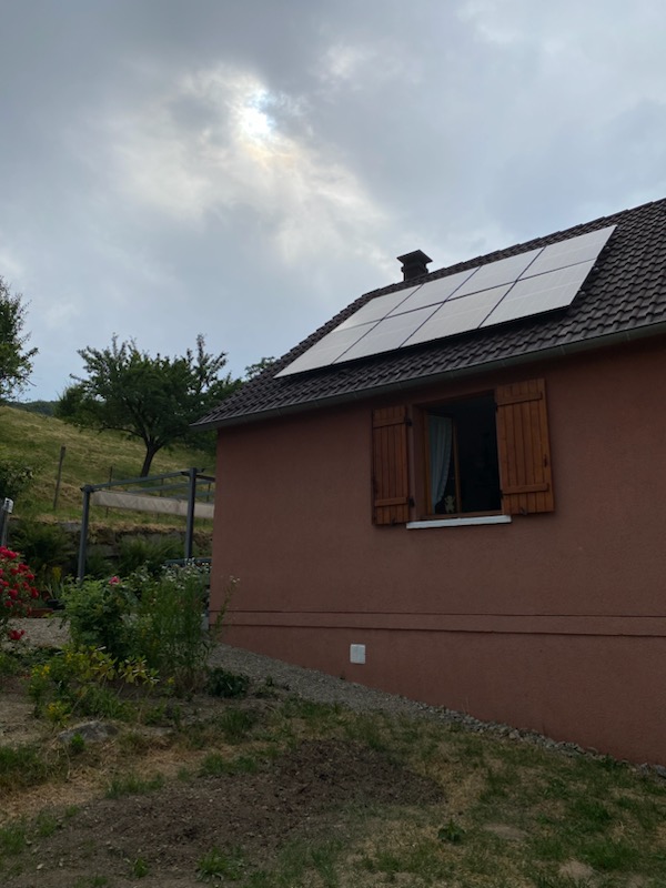 Installation d’un kit photovolta&iuml;que de 3kw avec micro onduleur &agrave; Stosswihr dans le Haut-Rhin en Alsace Illkirch-Graffenstaden